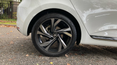 Renault Clio 1.6 E-TECH full hybrid 145 Engineered 5dr Auto Hybrid Hatchback